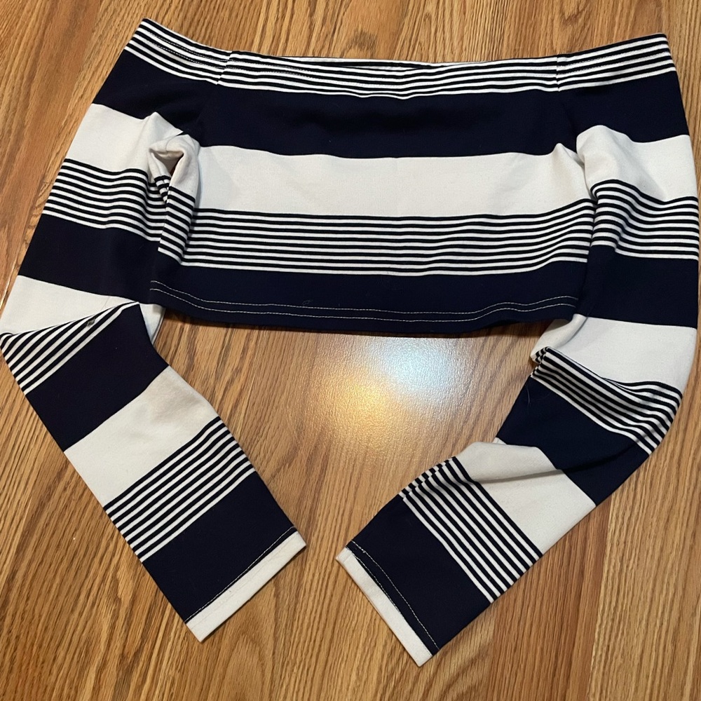 Off-the-shoulder Crop Top
